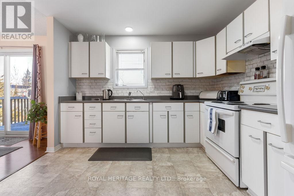 12 Juniper Court, Kawartha Lakes, Ontario  K0M 1A0 - Photo 16 - X12951112