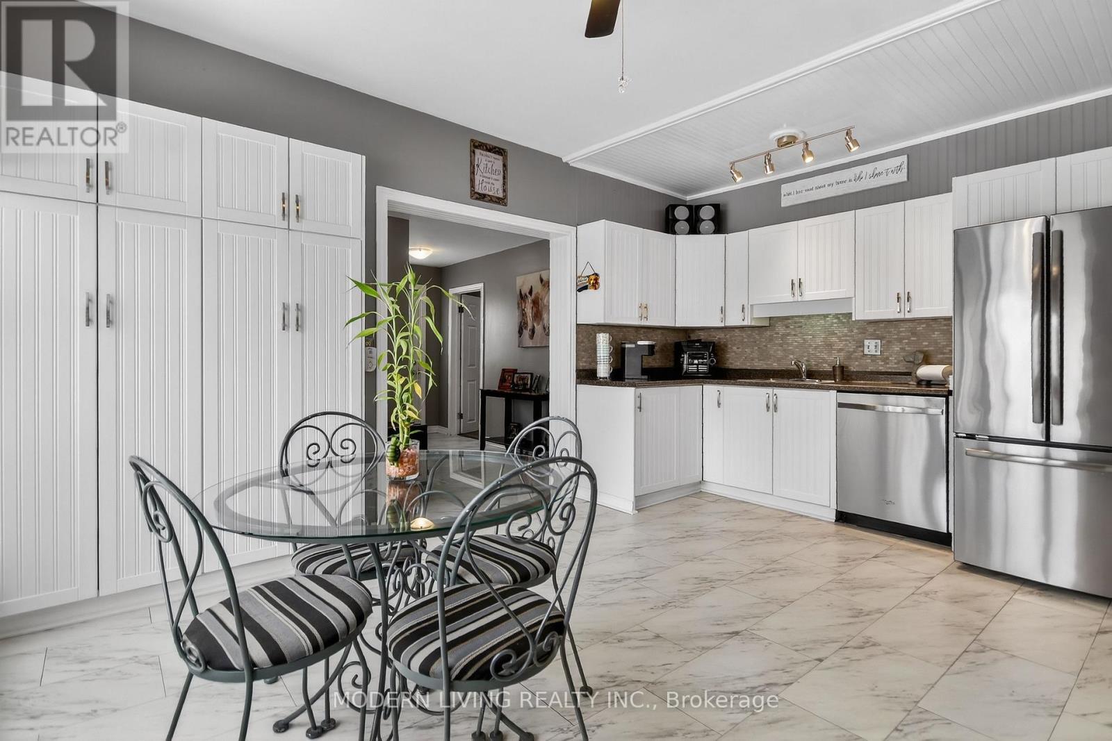 5979 Perth Street SE, Ottawa, Ontario  K0A 2Z0 - Photo 12 - X12972842