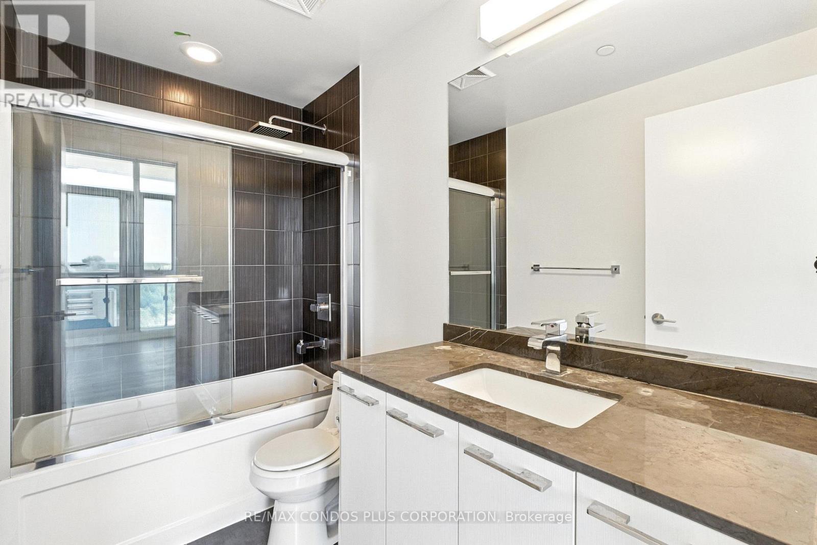 Lph15 - 9471 Yonge Street, Richmond Hill, Ontario  L4C 0Z5 - Photo 11 - N12982882