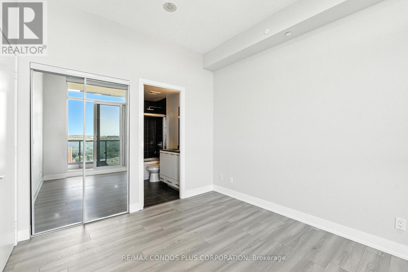 Lph15 - 9471 Yonge Street, Richmond Hill, Ontario  L4C 0Z5 - Photo 9 - N12982882