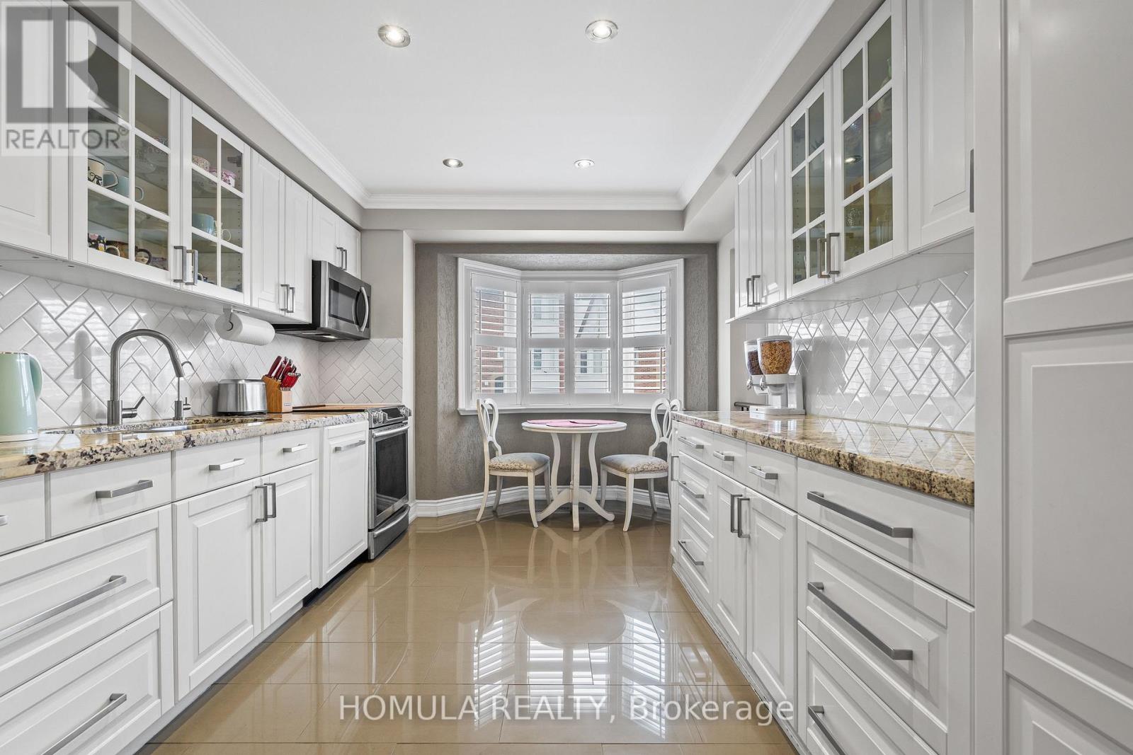 211 Woodbridge Avenue, Vaughan, Ontario L4L 2T1 - Photo 14 - N12982950