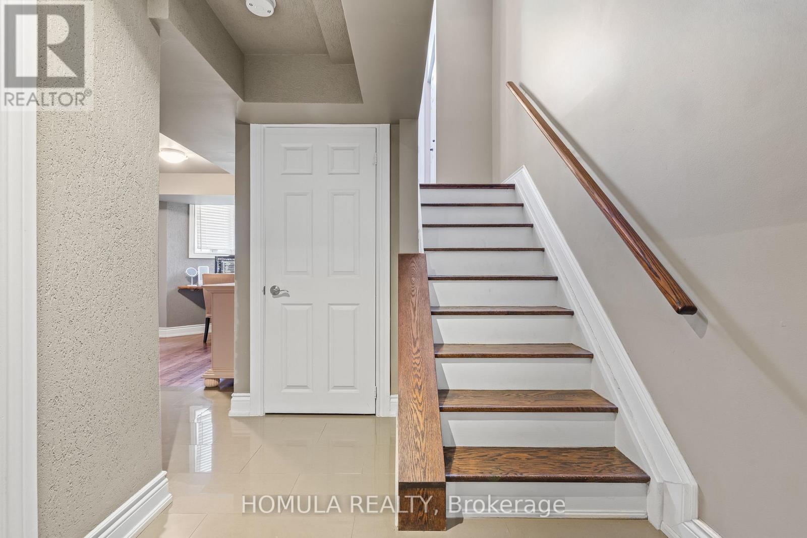 211 Woodbridge Avenue, Vaughan, Ontario L4L 2T1 - Photo 35 - N12982950