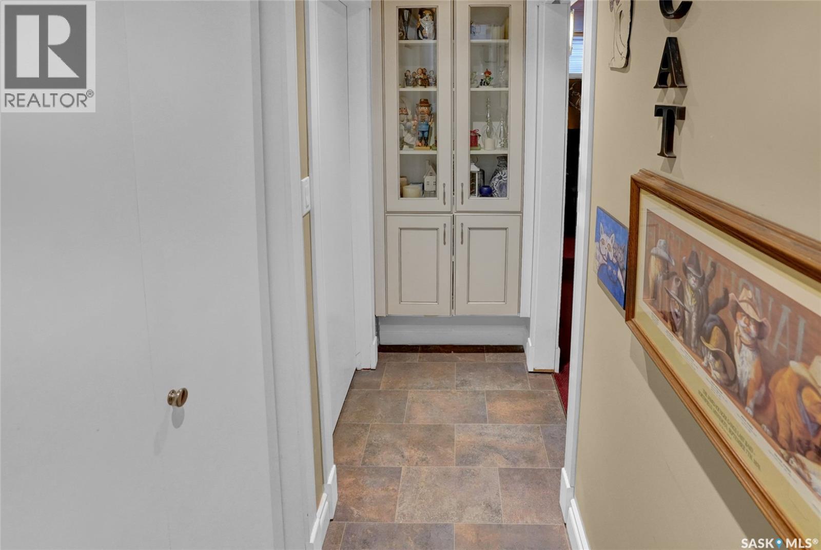 102 Daisy Crescent, Moose Jaw, Saskatchewan  S6J 1C2 - Photo 44 - SK032396