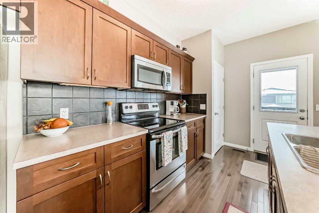 266 Fireside Place, Cochrane, Alberta T4C 0R0 - Photo 5 - A2288921