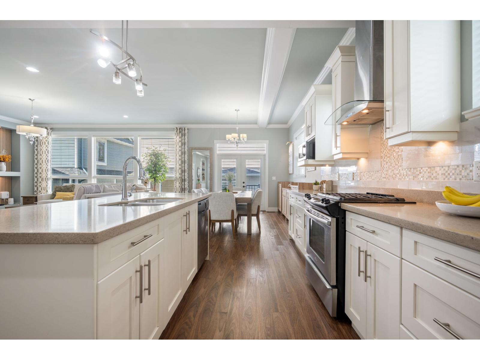 19171 72a Avenue, Surrey, British Columbia  V4N 6L1 - Photo 5 - R3109603