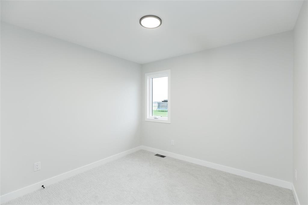 30 Caribou Bay, Steinbach, Manitoba  R5G 0Z3 - Photo 21 - 202606117