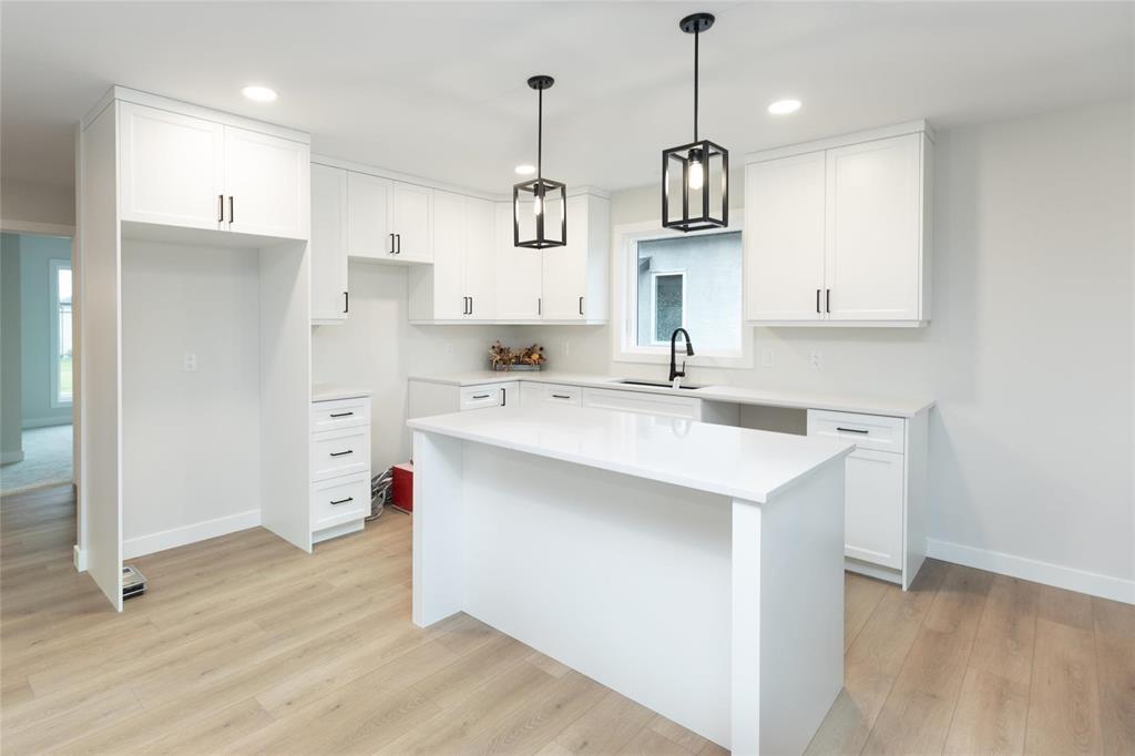 30 Caribou Bay, Steinbach, Manitoba  R5G 0Z3 - Photo 5 - 202606117