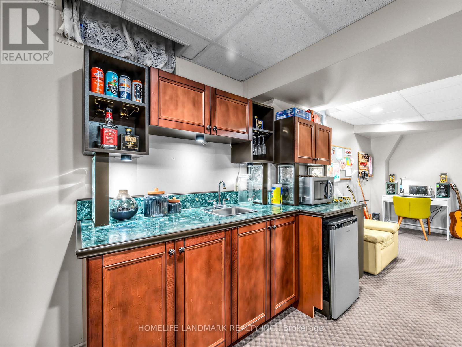 887 College Manor Drive, Newmarket, Ontario  L3Y 8G9 - Photo 20 - N12980712