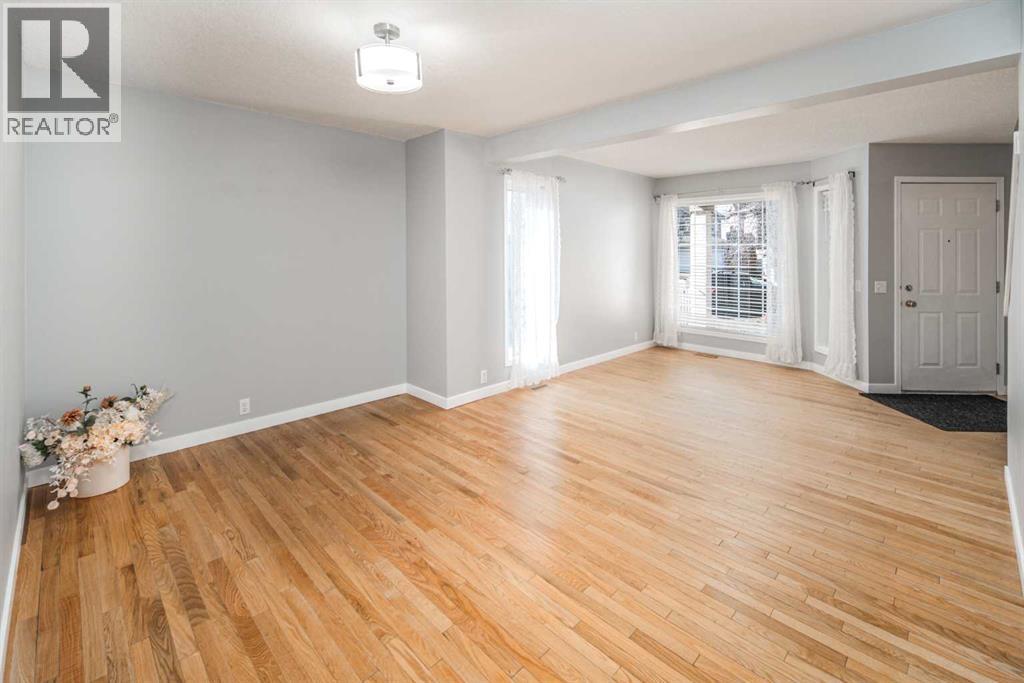 10 Somerset Court SW, Calgary, Alberta  T2Y 3H4 - Photo 12 - A2300388