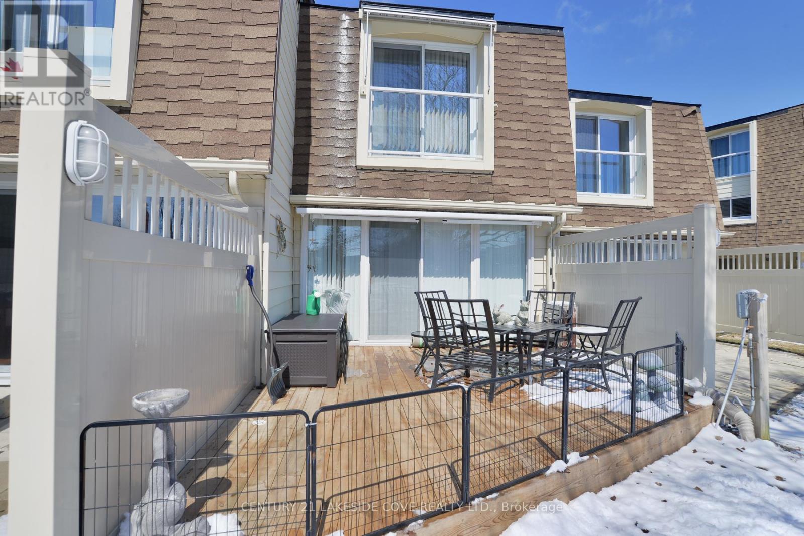 Unit 4 - 4 Paradise Boulevard, Ramara, Ontario  L0K 1B0 - Photo 25 - S12982464