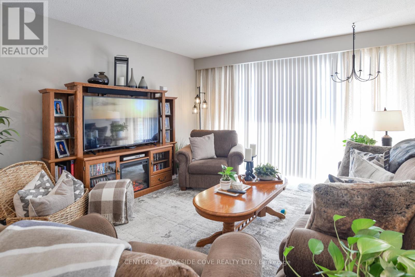 Unit 4 - 4 Paradise Boulevard, Ramara, Ontario  L0K 1B0 - Photo 13 - S12982464