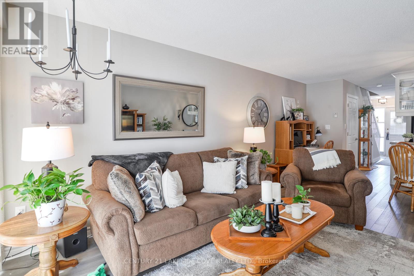 Unit 4 - 4 Paradise Boulevard, Ramara, Ontario  L0K 1B0 - Photo 14 - S12982464