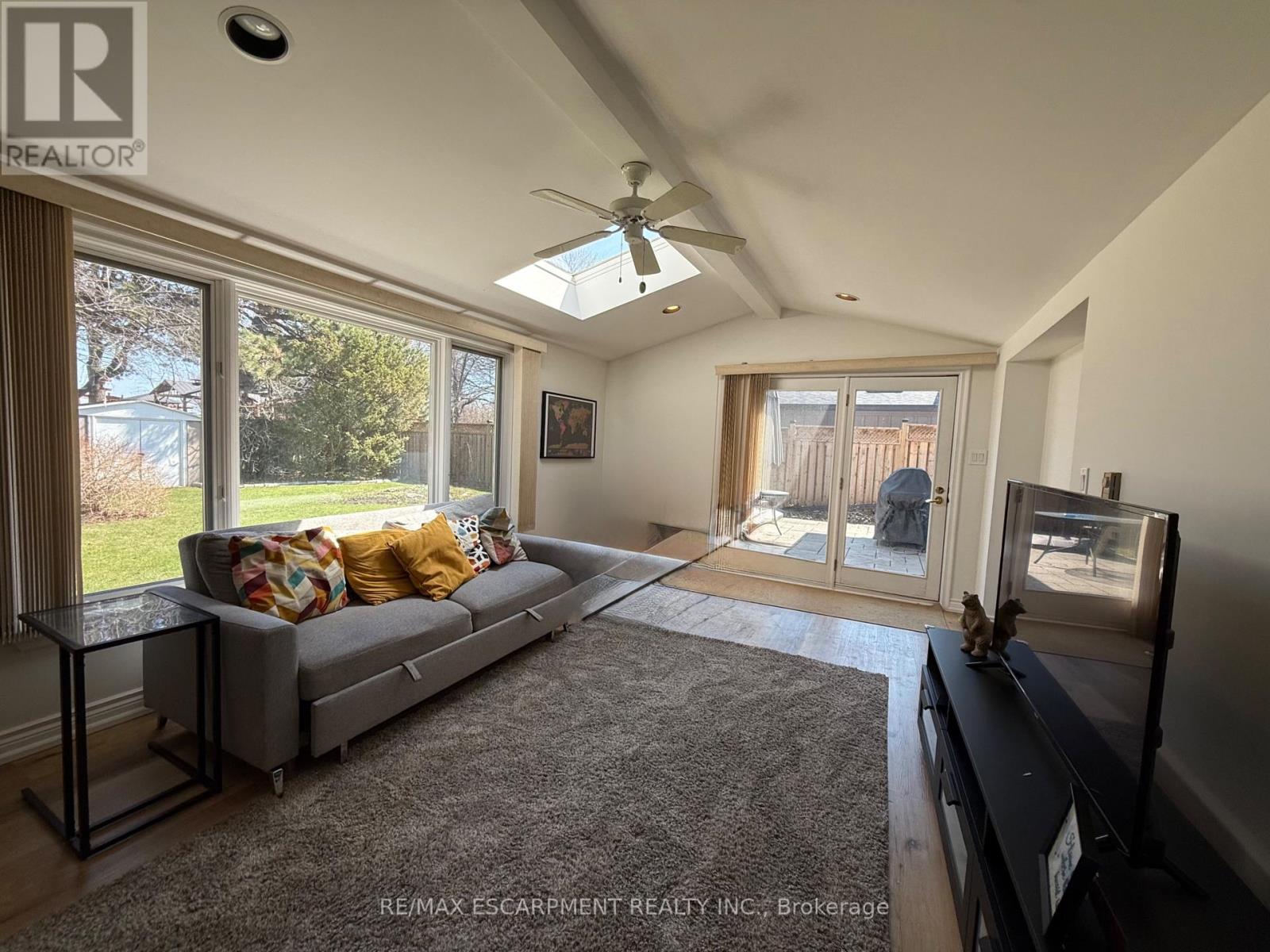 1349 Kelly Road, Mississauga, Ontario  L5J 3V1 - Photo 11 - W12977630