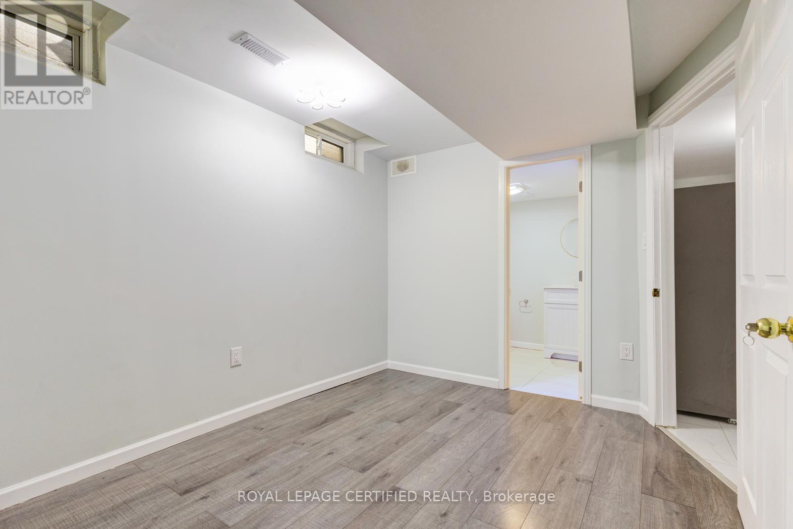 299 Pressed Brick Drive N, Brampton, Ontario  L6V 4L2 - Photo 36 - W12978796