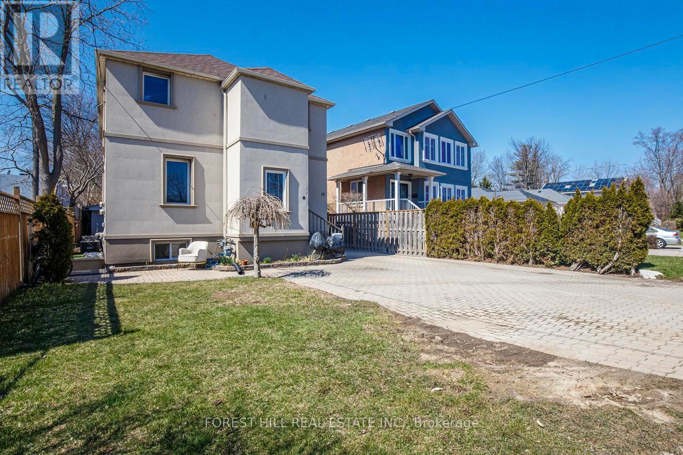 19 TROY STREET, Mississauga, Ontario