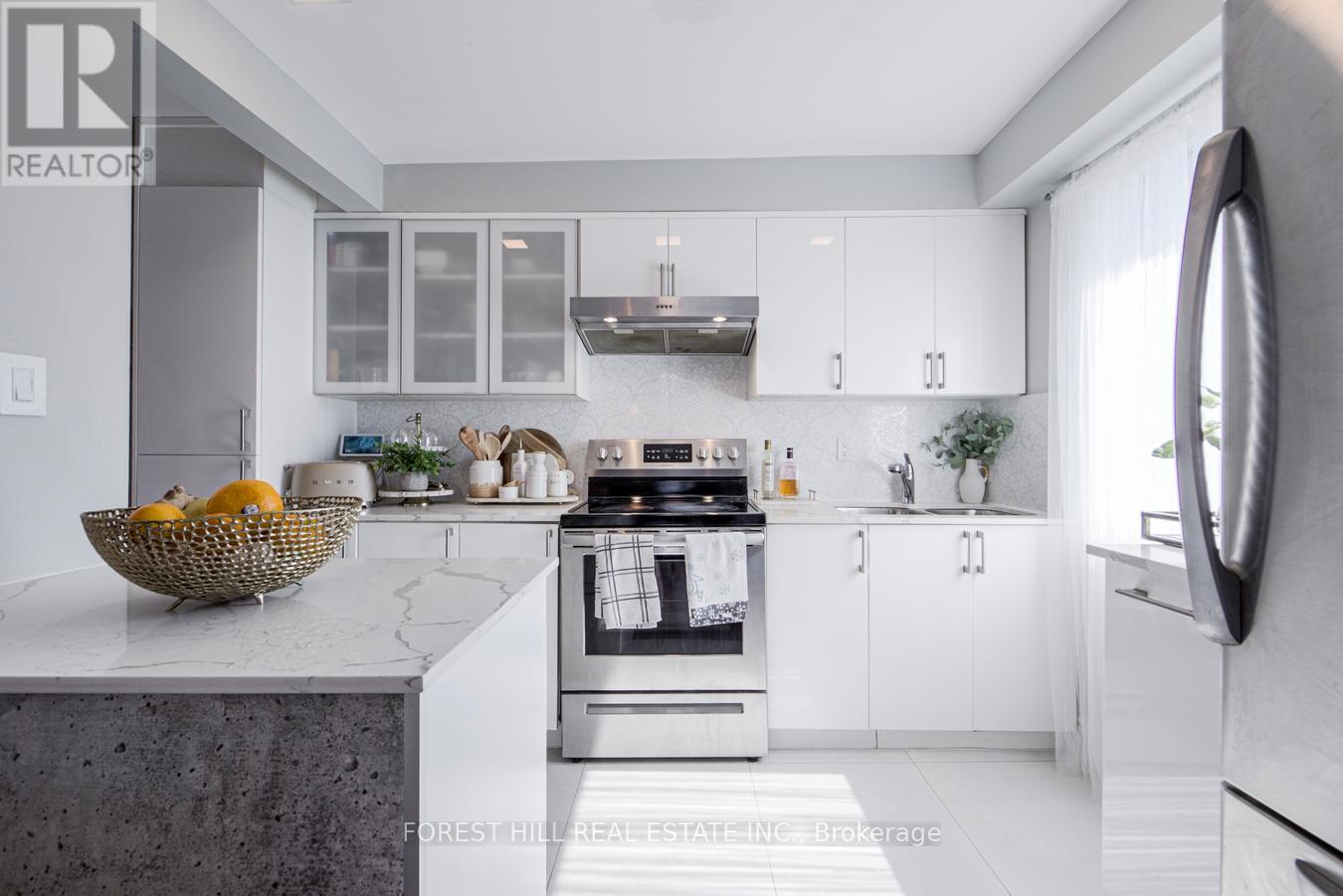 19 Troy Street, Mississauga, Ontario  L5G 1S6 - Photo 13 - W12982814