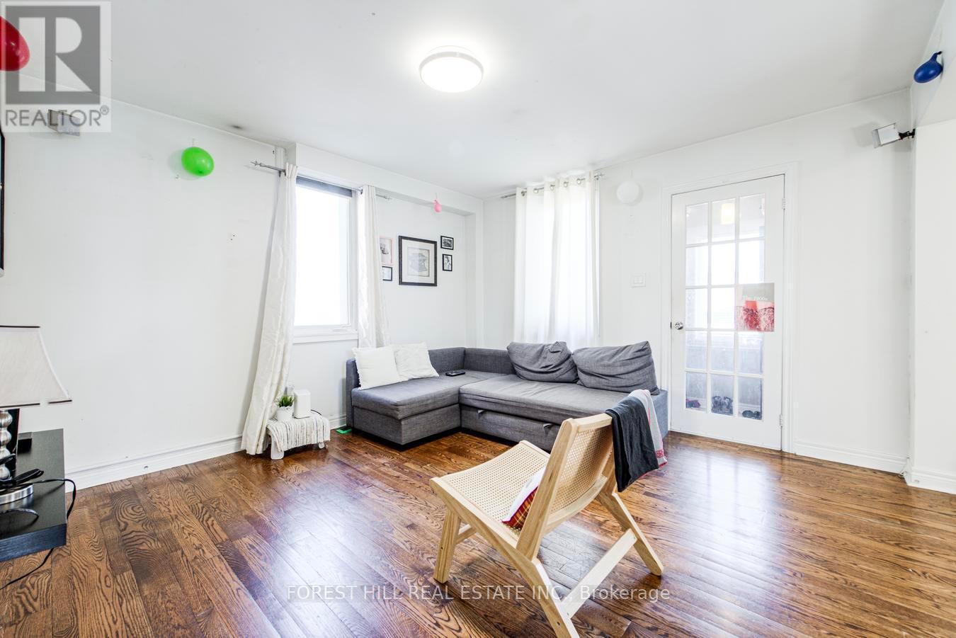 19 Troy Street, Mississauga, Ontario  L5G 1S6 - Photo 22 - W12982814