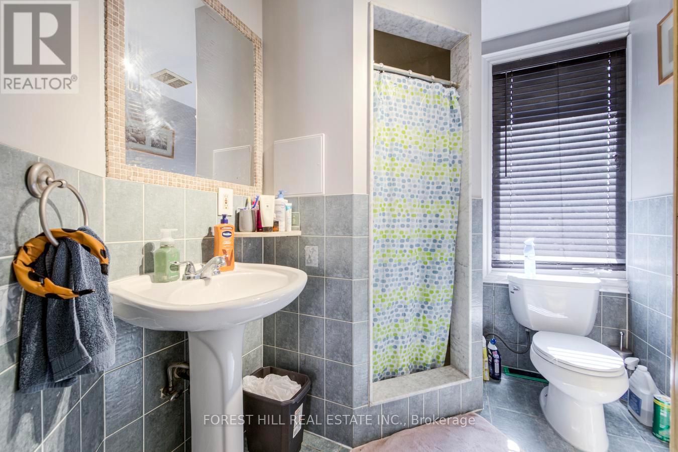 19 Troy Street, Mississauga, Ontario  L5G 1S6 - Photo 30 - W12982814