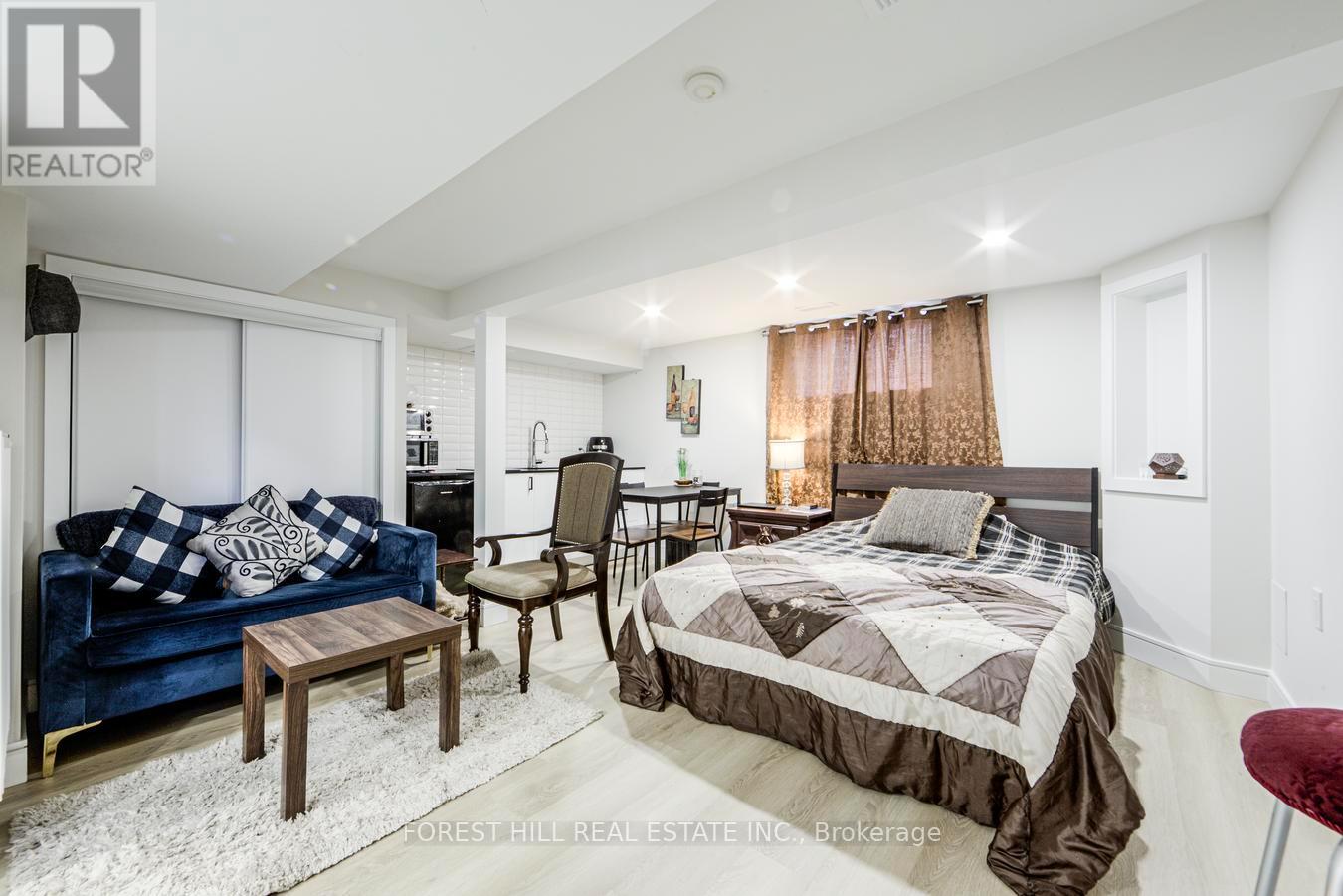 19 Troy Street, Mississauga, Ontario  L5G 1S6 - Photo 37 - W12982814