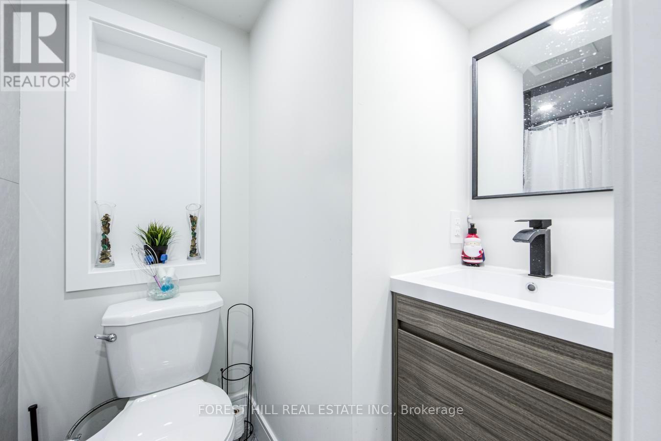 19 Troy Street, Mississauga, Ontario  L5G 1S6 - Photo 43 - W12982814