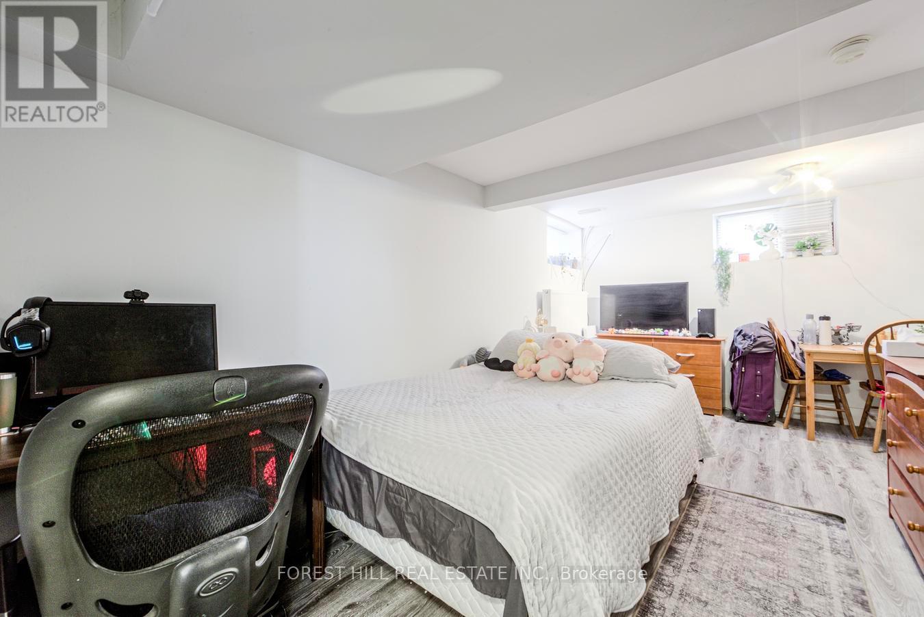 19 Troy Street, Mississauga, Ontario  L5G 1S6 - Photo 45 - W12982814