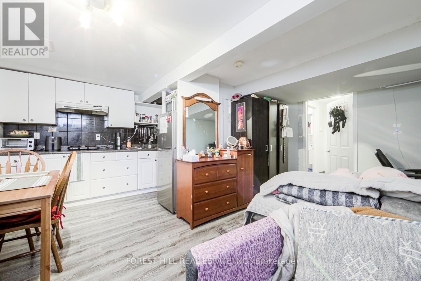 19 Troy Street, Mississauga, Ontario  L5G 1S6 - Photo 47 - W12982814