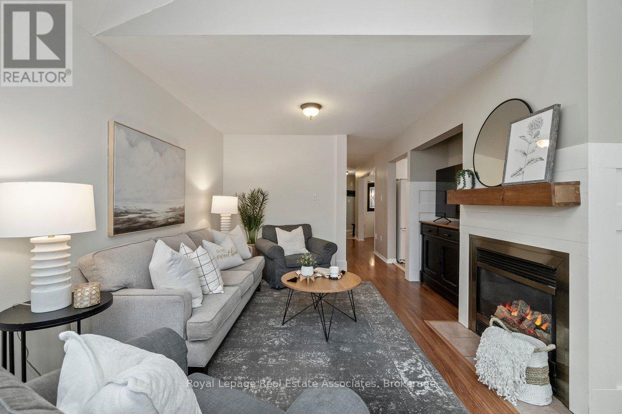 42 Harriet Street, Halton Hills, Ontario  L7G 5W7 - Photo 12 - W12982820