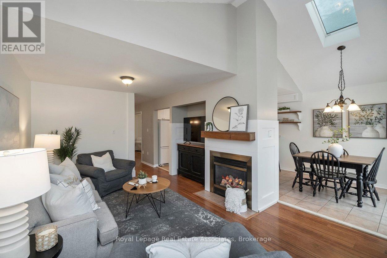 42 Harriet Street, Halton Hills, Ontario  L7G 5W7 - Photo 13 - W12982820