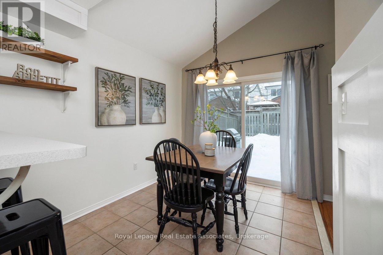 42 Harriet Street, Halton Hills, Ontario  L7G 5W7 - Photo 19 - W12982820