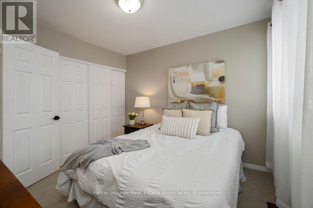 42 Harriet Street, Halton Hills, Ontario  L7G 5W7 - Photo 27 - W12982820