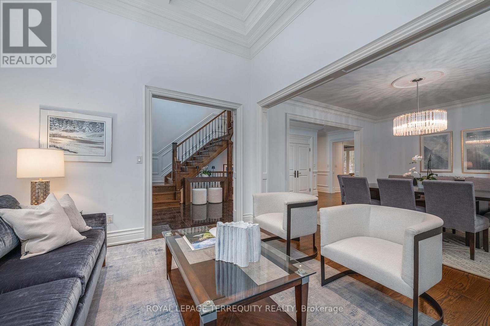 11 Chestnut Hills Parkway, Toronto, Ontario  M9A 3P7 - Photo 10 - W12982828