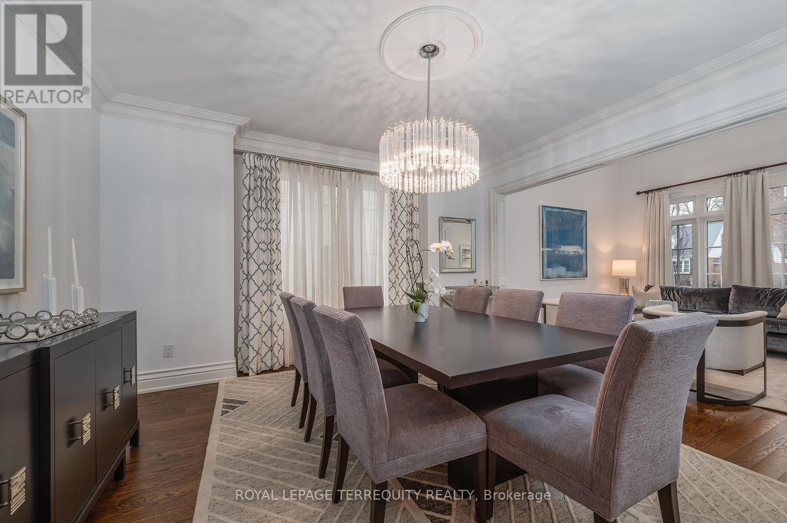 11 Chestnut Hills Parkway, Toronto, Ontario  M9A 3P7 - Photo 12 - W12982828