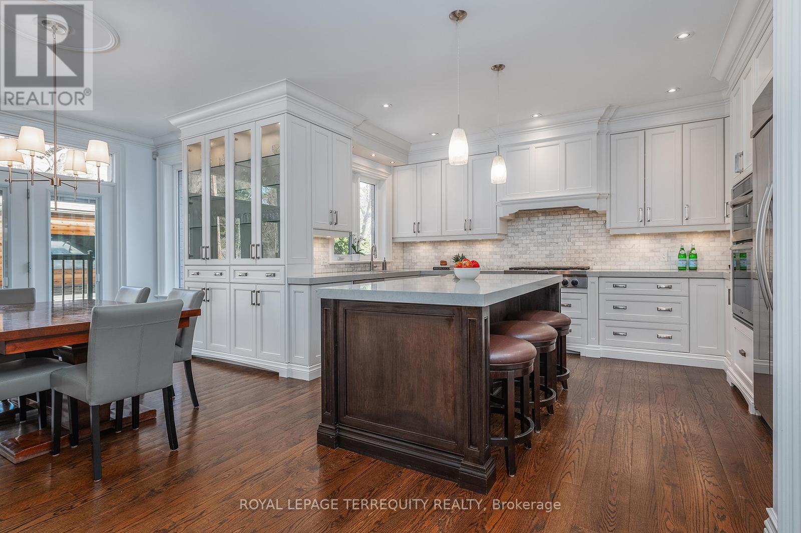 11 Chestnut Hills Parkway, Toronto, Ontario  M9A 3P7 - Photo 14 - W12982828