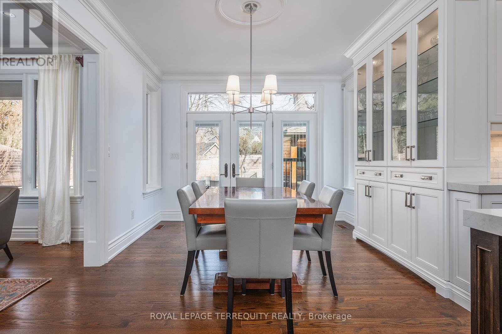 11 Chestnut Hills Parkway, Toronto, Ontario  M9A 3P7 - Photo 16 - W12982828