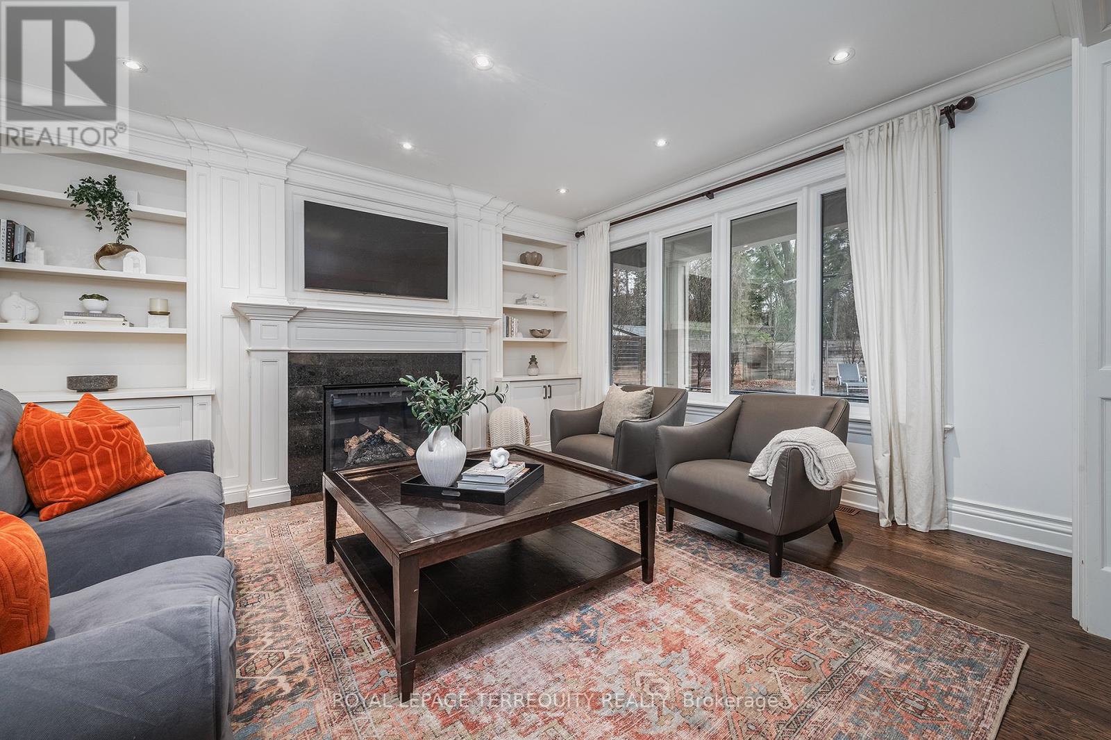 11 Chestnut Hills Parkway, Toronto, Ontario  M9A 3P7 - Photo 19 - W12982828