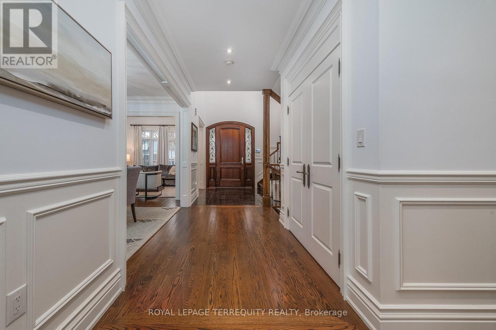 11 Chestnut Hills Parkway, Toronto, Ontario  M9A 3P7 - Photo 20 - W12982828