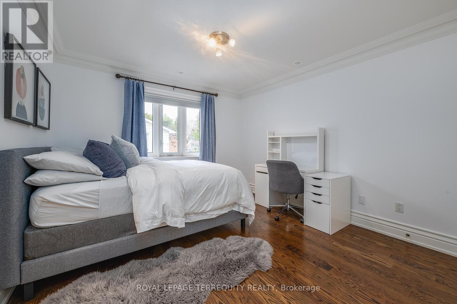 11 Chestnut Hills Parkway, Toronto, Ontario  M9A 3P7 - Photo 32 - W12982828