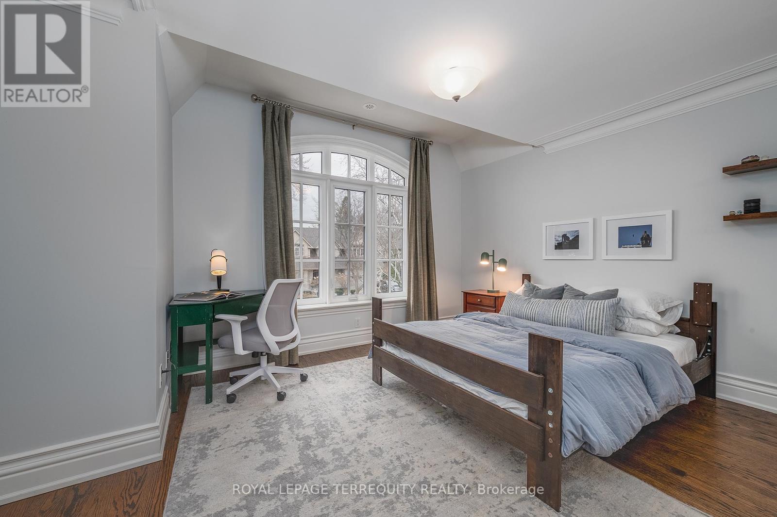 11 Chestnut Hills Parkway, Toronto, Ontario  M9A 3P7 - Photo 33 - W12982828