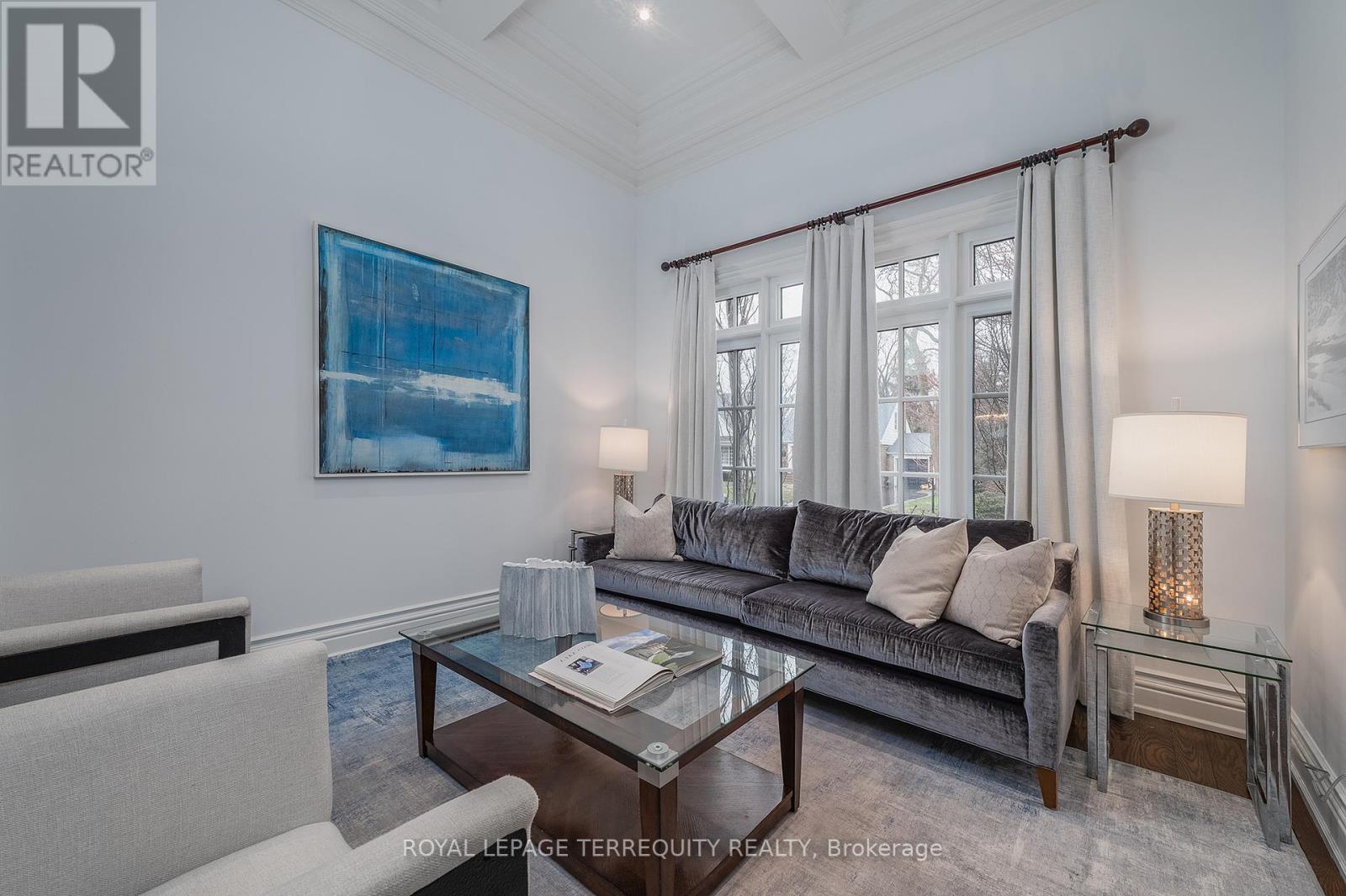 11 Chestnut Hills Parkway, Toronto, Ontario  M9A 3P7 - Photo 8 - W12982828