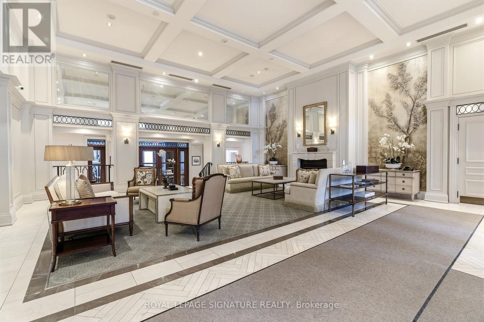 1101 - 111 Forsythe Street, Oakville, Ontario  L6K 3J9 - Photo 3 - W12982856