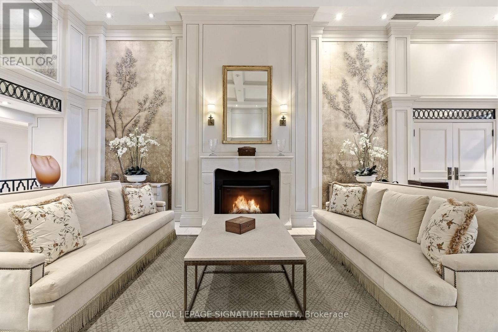 1101 - 111 Forsythe Street, Oakville, Ontario  L6K 3J9 - Photo 4 - W12982856