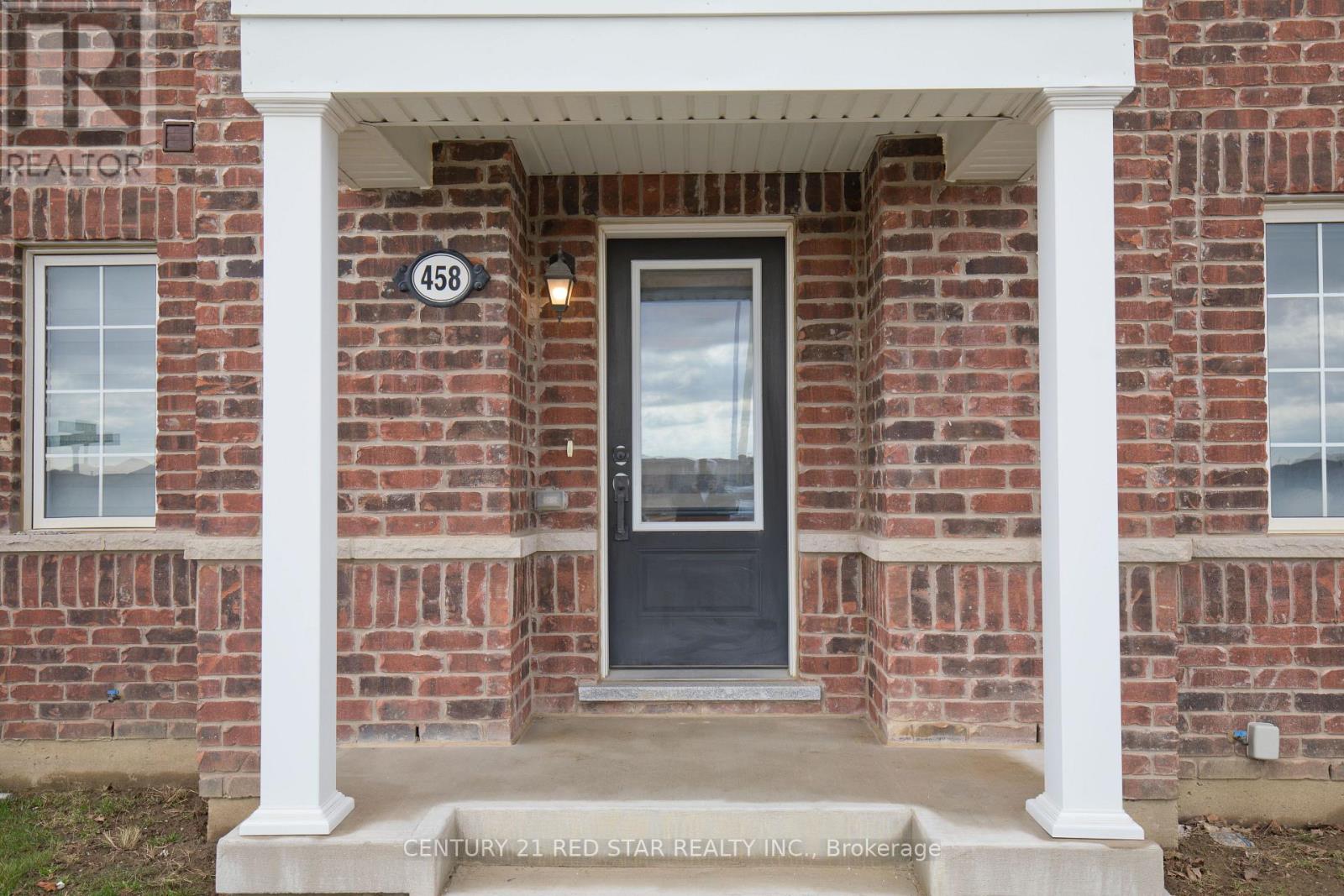 458 Remembrance Road, Brampton (Northwest Brampton), Ontario  L7A 5E1 - Photo 4 - W12982864