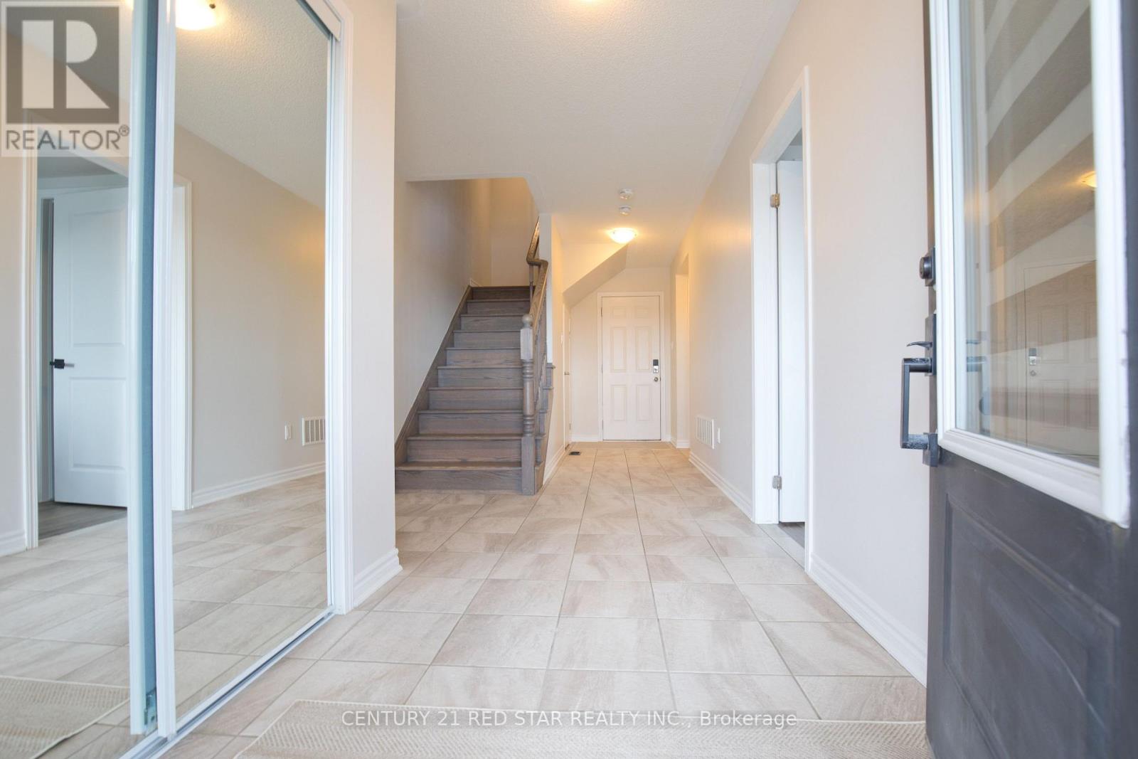 458 Remembrance Road, Brampton (Northwest Brampton), Ontario  L7A 5E1 - Photo 6 - W12982864