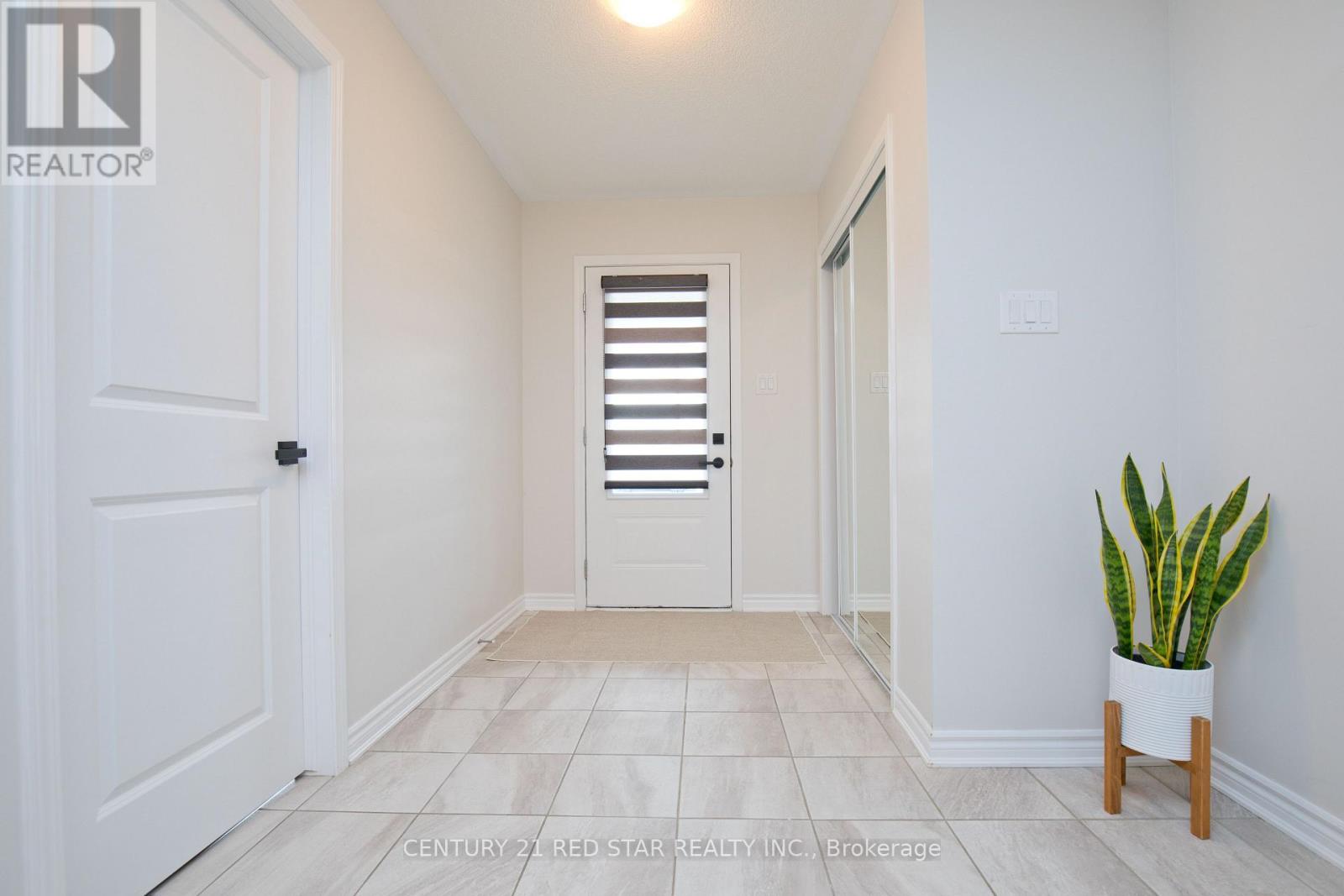 458 Remembrance Road, Brampton (Northwest Brampton), Ontario  L7A 5E1 - Photo 8 - W12982864