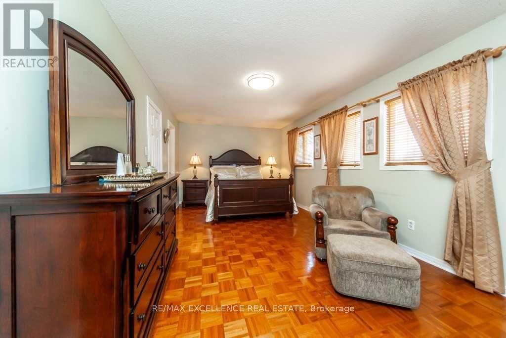 30 Ballycastle Crescent, Brampton, Ontario  L6Z 2T6 - Photo 16 - W12982874