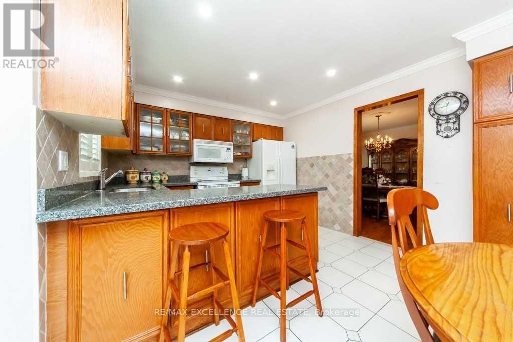 30 Ballycastle Crescent, Brampton, Ontario  L6Z 2T6 - Photo 26 - W12982874