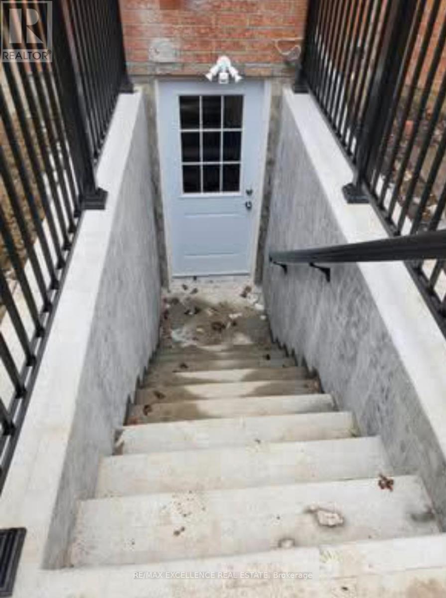 30 Ballycastle Crescent, Brampton, Ontario  L6Z 2T6 - Photo 39 - W12982874