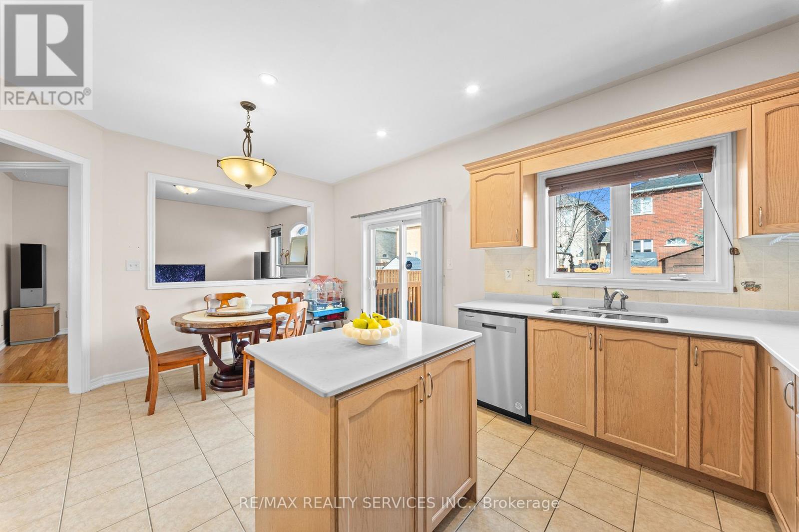 20 Strathdale Road, Brampton, Ontario  L6P 2Y1 - Photo 22 - W12982898