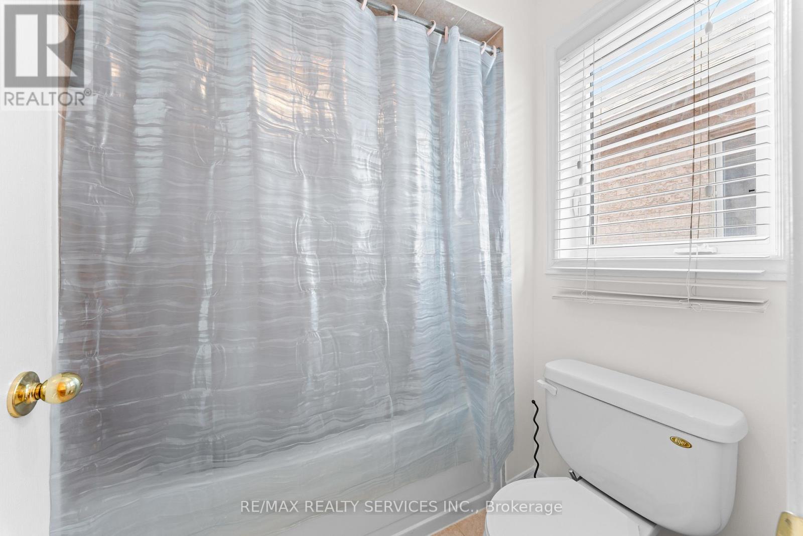 20 Strathdale Road, Brampton, Ontario  L6P 2Y1 - Photo 38 - W12982898