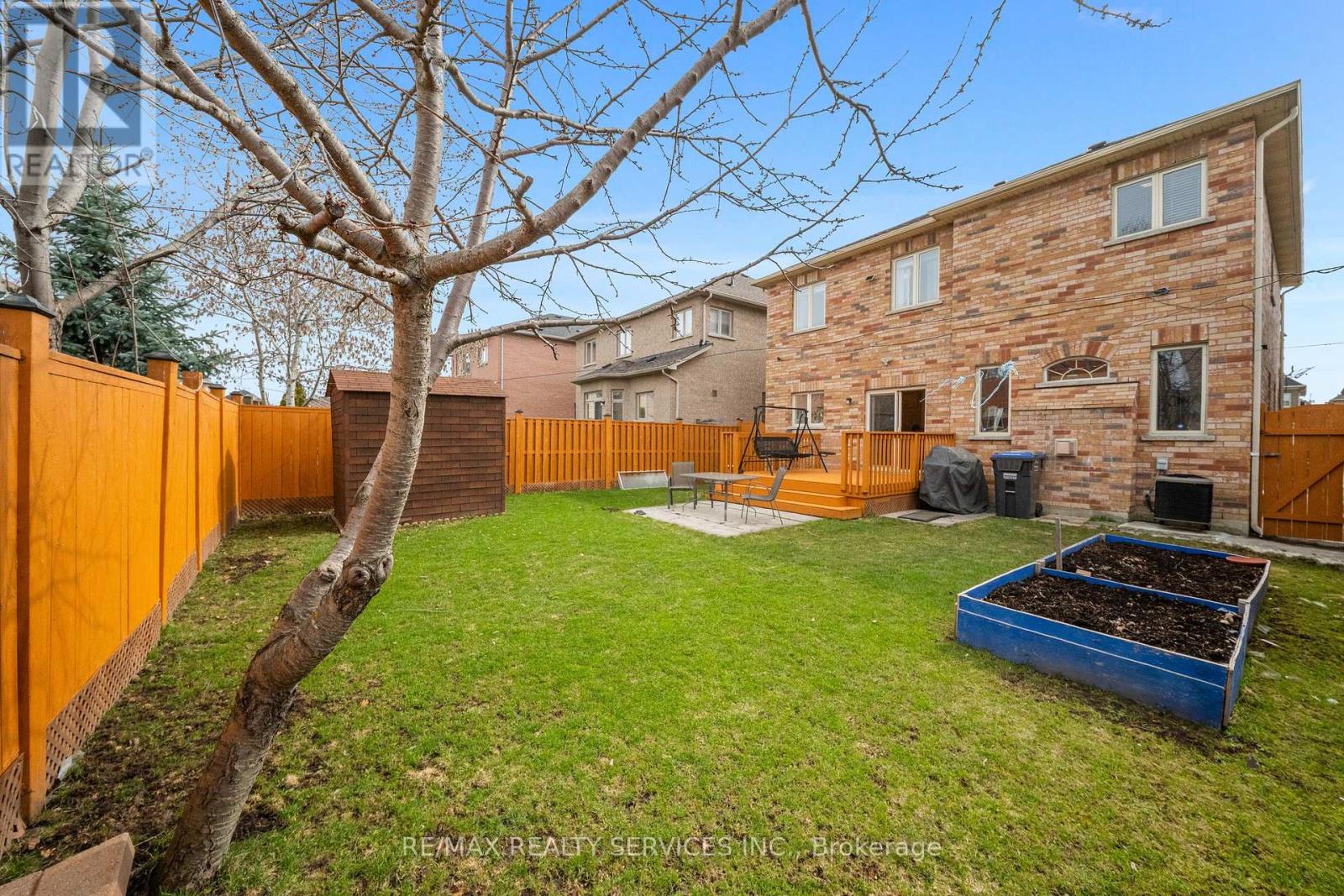 20 Strathdale Road, Brampton, Ontario  L6P 2Y1 - Photo 49 - W12982898